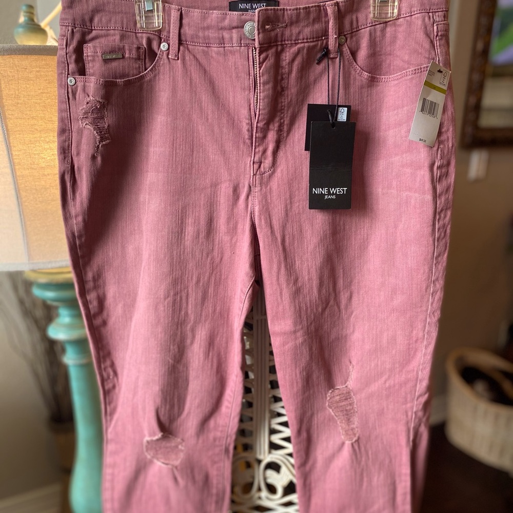 Nine West pink frayed capris !! NWT